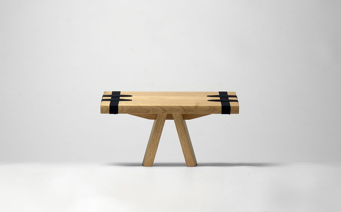 LHASA meditation stool by DAIKUKAI - natural finish - japanese traditional design in chestnut wood